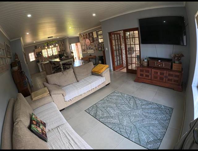 3 BEDROOM HOUSE FOR SALE IN TWEE RIVIEREN